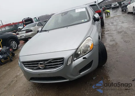 2013 Volvo S60 T5/T5 Platinum/T5 Premier/T5 Premier Plus from USA, damaged, VIN YV1612FH1D2177645